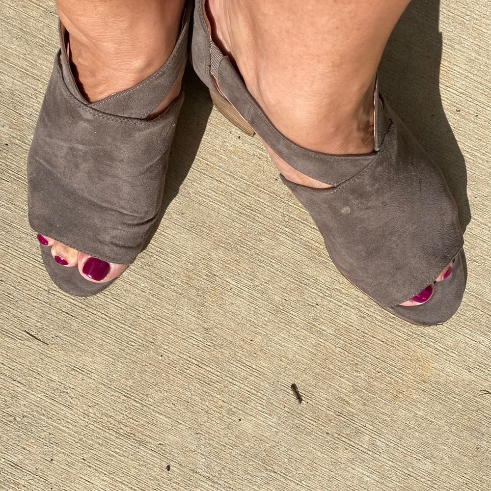 Nine West suede sandal